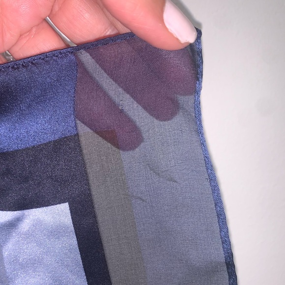 Talbots Silk Square Scarf 21.5" X 21" - Picture 5 of 5